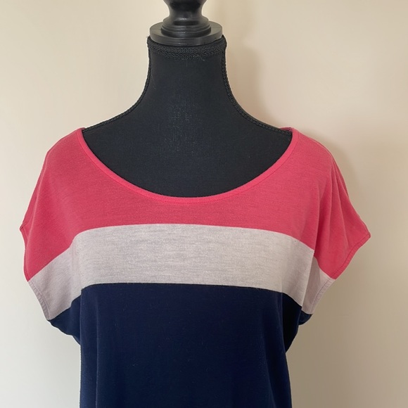 Ricki’s Tee - Picture 3 of 4